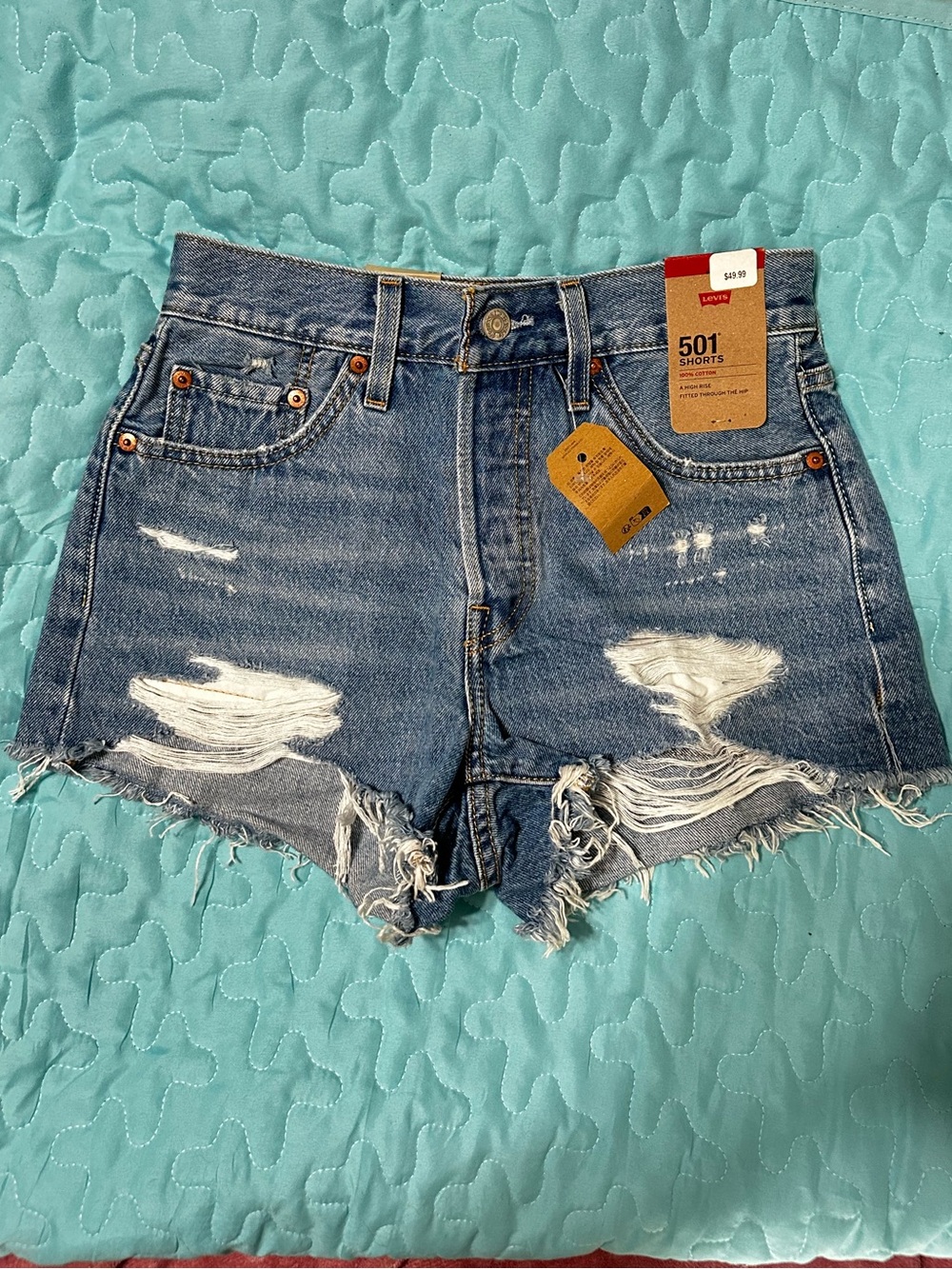 NWT Levi’s Button-fly Distressed Classic 501 Shorts — Size 25